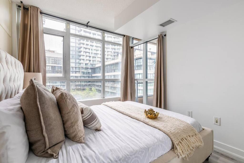 Luxury Suite Downtown Toronto Near Cn Tower Buitenkant foto