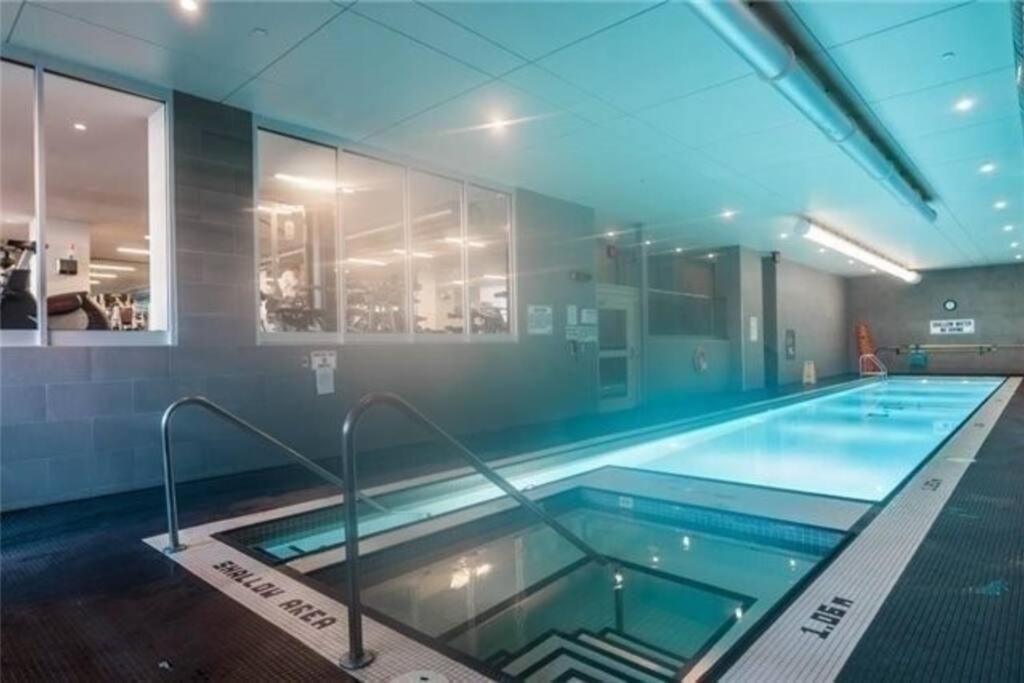 Luxury Suite Downtown Toronto Near Cn Tower Buitenkant foto