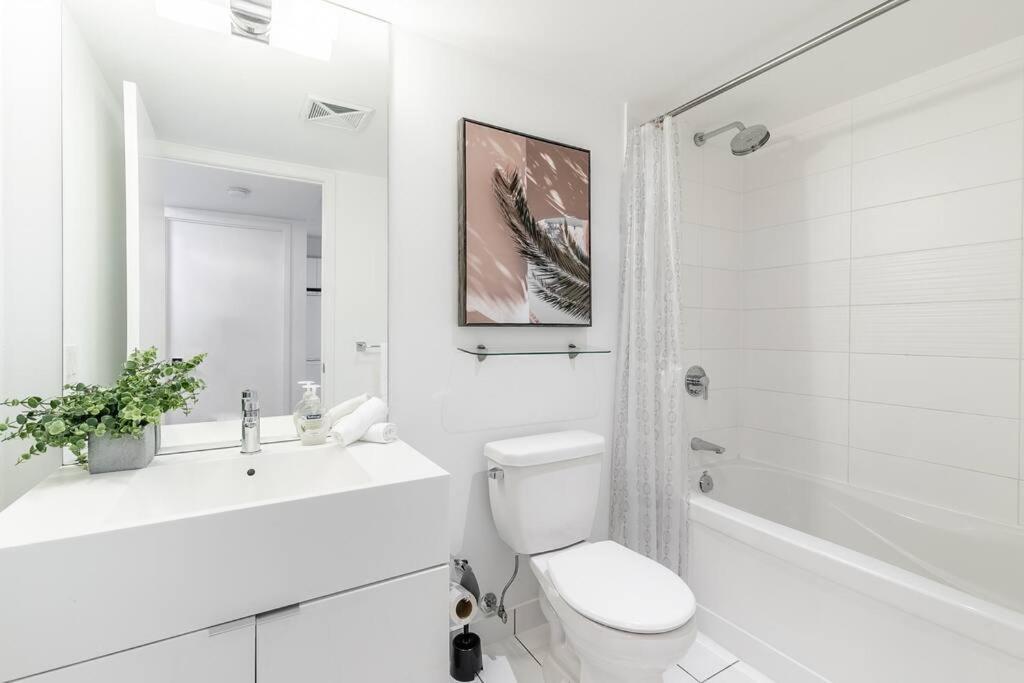 Luxury Suite Downtown Toronto Near Cn Tower Buitenkant foto