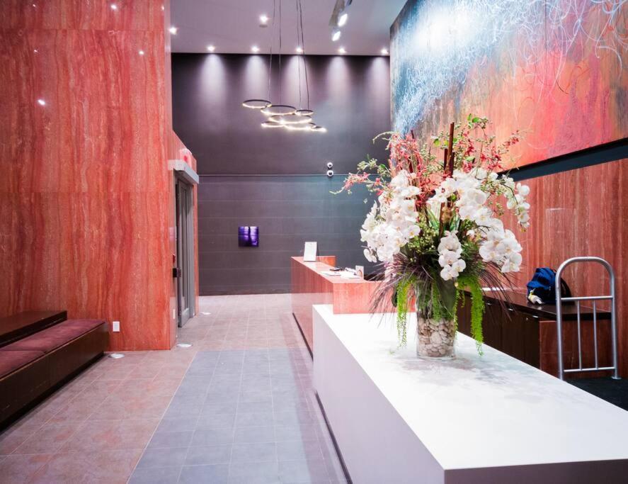 Luxury Suite Downtown Toronto Near Cn Tower Buitenkant foto