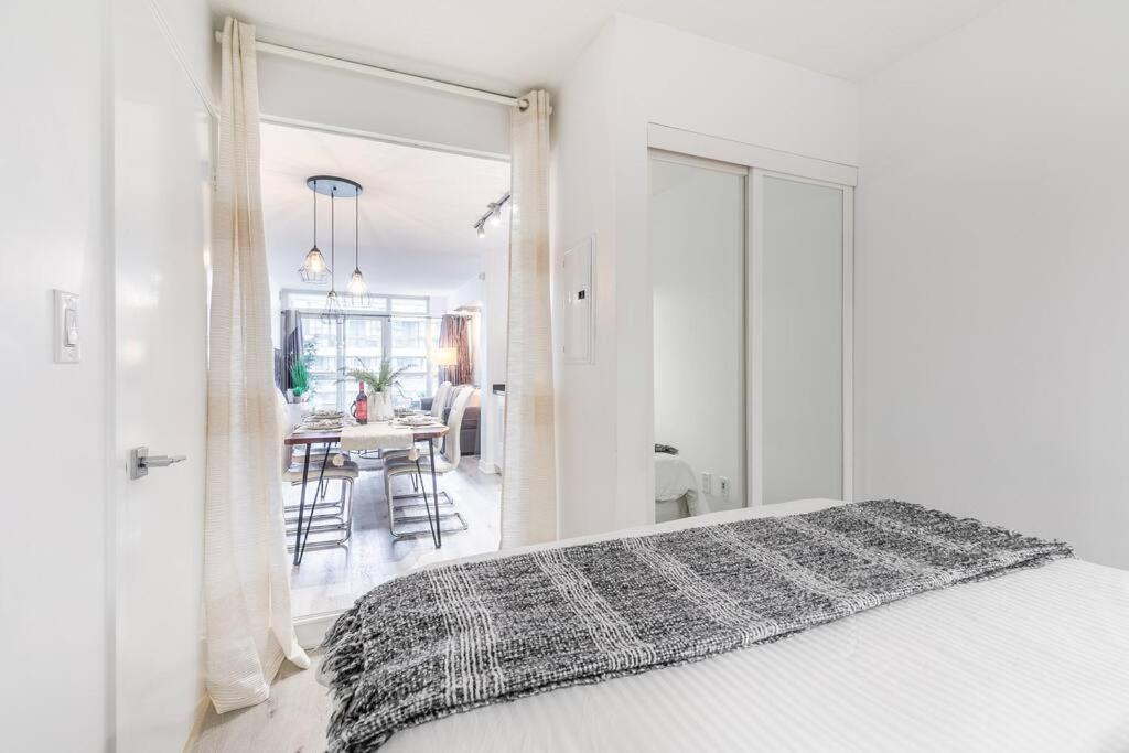 Luxury Suite Downtown Toronto Near Cn Tower Buitenkant foto